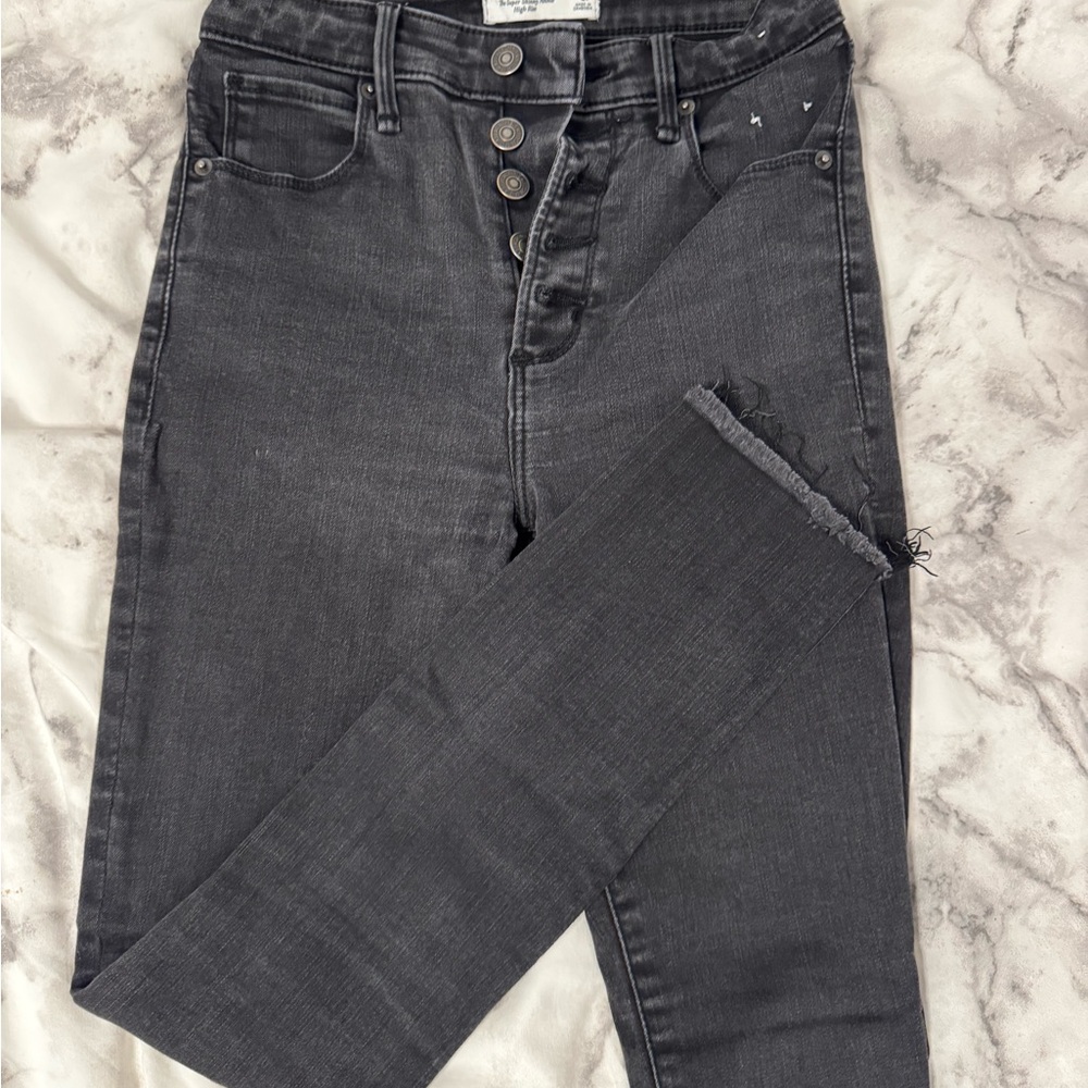 Abercrombie & Fitch Faded Black “super skinny ankle high rise”